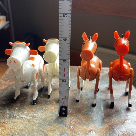 1970 Fisher Price Play Family Figures , Plastic , 2 Cows and 2 Horses - Picture 9 of 9
